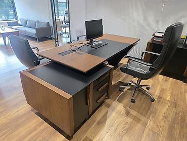 ofis stolları: Ofis mebel dəsti – direktor masasının komplekti Təzə Alınıb 3 aydı — 3
