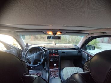 Mercedes-Benz: Mercedes-Benz E-Class: 2.2 l | 2000 il Sedan — 6