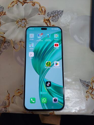 Digər mobil telefonlar: Yeni telfondu ustunde cızıq bele yoxdu