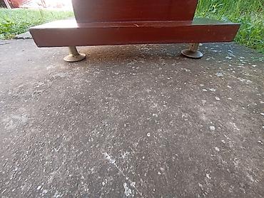 Furniture: Drveni klub-sto sa slike, širine 56 cm dužine 120 cm visine 50 — 10