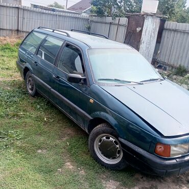 Volkswagen: Volkswagen Passat Variant: 1990 г., Механика, Бензин, Универсал