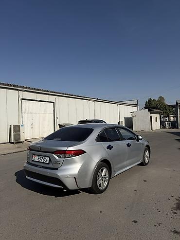 Унаа сатуу: Toyota Corolla: 2020 г., 1.8 л, Автомат, Гибрид, Седан — 4