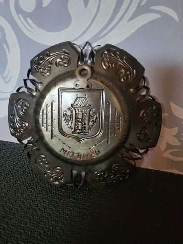 Ostali kućni dekor: Bakarni stari tanjir za zid. bez ostecenja. Precnik. 14,5cm. Grad — 9