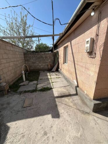 продаю дом кожзавод: Дом, 70 м², 3 комнаты, Агентство недвижимости, Старый ремонт