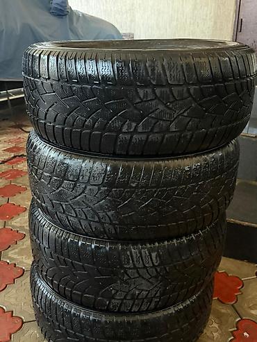 Комплект из 4 зимних шин без шипов. Параметры: - Размер: 225/55 R17 -