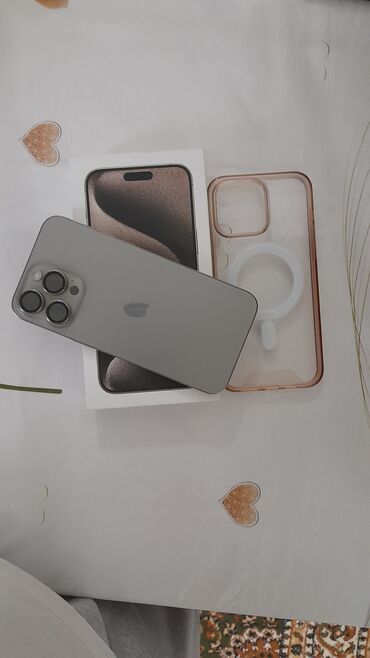 Apple iPhone: IPhone 15 Pro Max, Б/у, 256 ГБ, Защитное стекло, Чехол, Кабель, 100 %