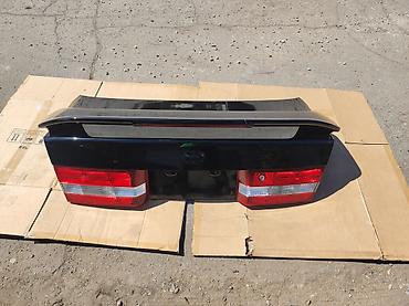 спойлер виндом: Крышка багажника Toyota, 2001 г., Б/у, Оригинал — 4