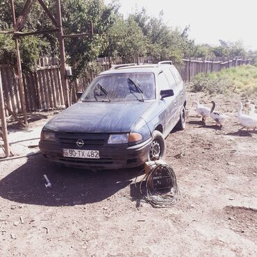 запчасти на фольксваген гольф 2: Opel Astra: 1.7 l | 1995 il 100000 km Hetçbek
