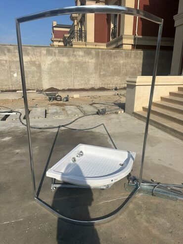 Duş kabinaları, arakəsmələr: Üstü qapalı kabina, Künc üçün — 6