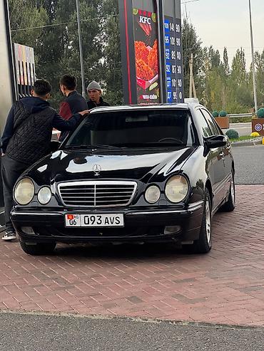 центральная консоль е класс: Mercedes-Benz E-Class: 2000 г., 3.2 л, Автомат, Бензин, Седан — 3