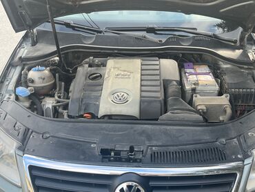 Volkswagen: Volkswagen Passat: 2 l | 2005 il Sedan — 4