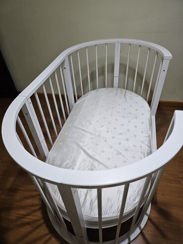 мебель кресла: Кровать-трансформер, Для девочки, Для мальчика, Б/у