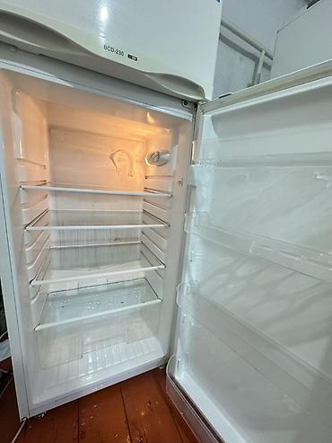 mini refrigerator: Холодильник двухкамерный Авест (модель BCD-230) Б/У В очень хорошем — 3