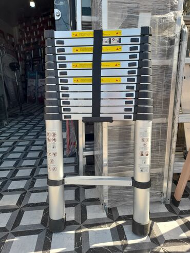 Açılıb yığılan nərdivan 👉Hündürlük 380sm ➡️Pillə sayı 12 pillə