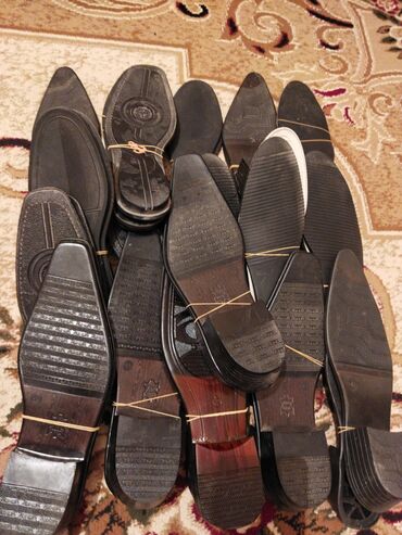 детская обувь дутики в Азербайджан | КУРТКИ: Ayakqabi altdixlari  4 azn 39 dan 44 geder var sadece modelleri