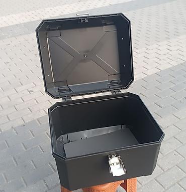 Ehtiyat hissələri: Motosiklet üçün arxa baqaj qutusu (top case) Ünvan Q Qarayev — 6
