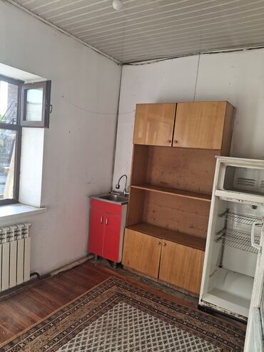 сдается дом долгосрочно: Квартира берилет новапавловка Кызыл-Кыя кочодон эки комната суусу