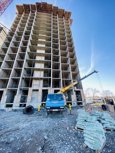 Автовышки, краны: Кран като 
Кирпич кум цемент арматура которобуз 
Стрела 21 метр