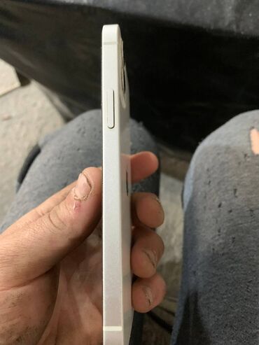 Apple iPhone: IPhone 12, Б/у, 64 ГБ, Белый, Защитное стекло, Чехол, 76 % — 5