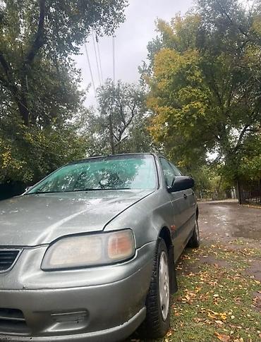 mazda 6: Honda Civic: 1996 г., Бензин, Седан — 2