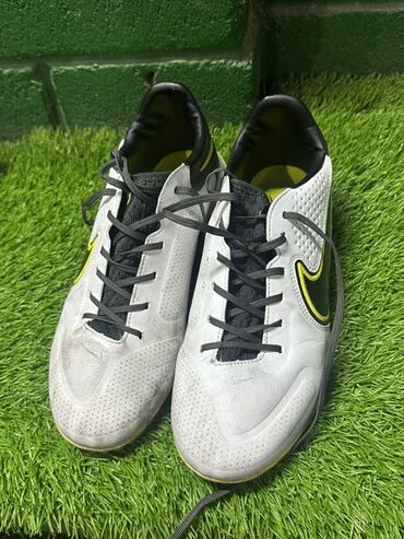 Бутсы: Срочно ! Футбольные сороконожки Nike для игры на искусственном