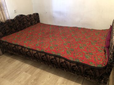 двухъярусная кровать с диваном: Двуспальная Кровать, Б/у