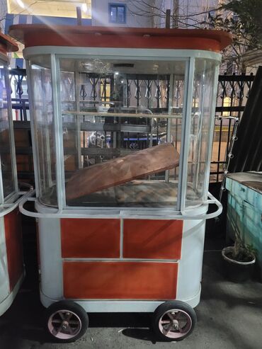 стенды на заказ: Satış üçün: Şüşəli vitrinli mobil ticarət köşkü - İstifadə sahələri