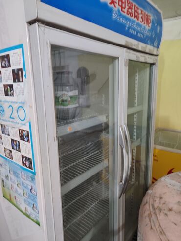 продам морозильник: Продам витринный холодильник без фриона в связи с закрытием магазина