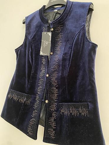 Пиджаки, жакеты: Женский набор верхней одежды и жилетов Состав лота (6 предметов): - — 12