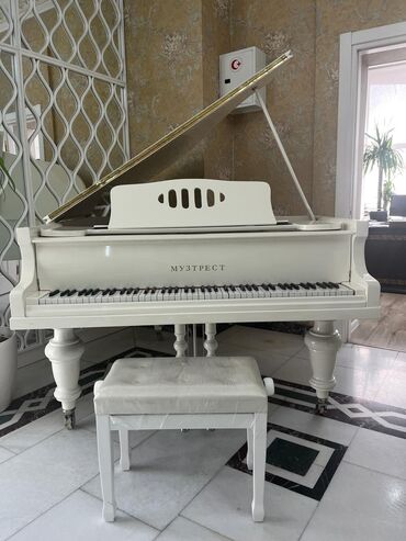 pianino satılır: Piano, Akustik, İşlənmiş, Ünvandan götürmə