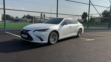runx alex: Lexus ES: 2019 г., 2.5 л, Вариатор, Бензин, Седан