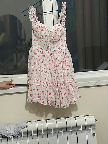Yenidir geyinilmeyib etiketi üzerindedir lalafo.az -da Yenidir geyinilmeyib etiketi üzerindedir