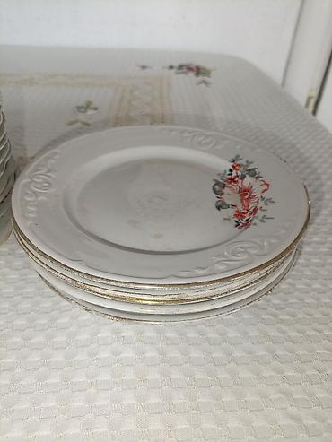 шиша: Набор столовых фарфоровых тарелок с разными декорами. Состав: - — 7
