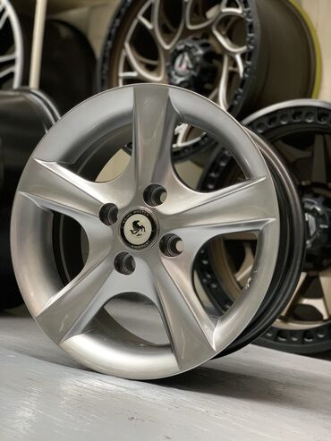 куплю автошины: Литые Диски R 13 Advan Racing, Комплект, отверстий - 4, Новый