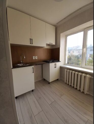 квартира иса ахунбаева: 1 комната, 30 м², Хрущевка, 4 этаж, Евроремонт