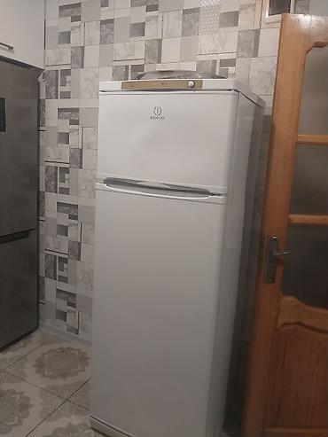 İşlənmiş 2 qapılı Indesit Soyuducu Satılır, rəng - Ağ