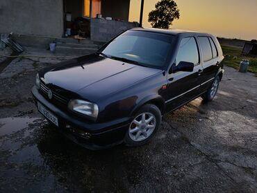 Volkswagen: Volkswagen Golf: 1992 г., 1.8 л, Механика, Бензин, Седан