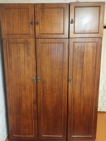 Divan və kreslo dəstləri: İşlənmiş, Açılan, 6 qapı Düz dolab, Şifonyer