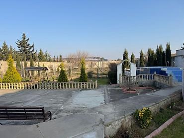 maştagada evlər: Satılır: geniş həyət sahəsi və iki mərtəbəli ev - İki mərtəbəli — 5