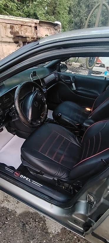 volkswagen polo 1: Opel Vectra: 1.8 л | 1996 г. Седан — 5