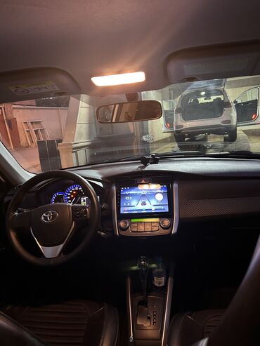 Toyota: Toyota Corolla: 1.5 l | 2015 il Universal — 12