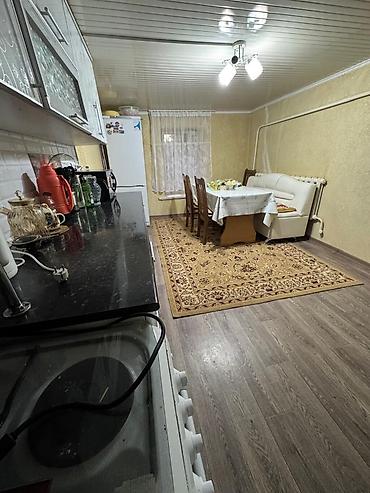 Продажа коттеджей и домов: Нарын шаарынын Чкалов аймагынын, Качкынов кочосунон жер там сатылат — 8