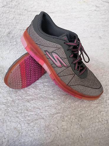 papuce miki maus: SKECHERS patike br 37--SKECHERS lagane zenske patike, duzina — 8