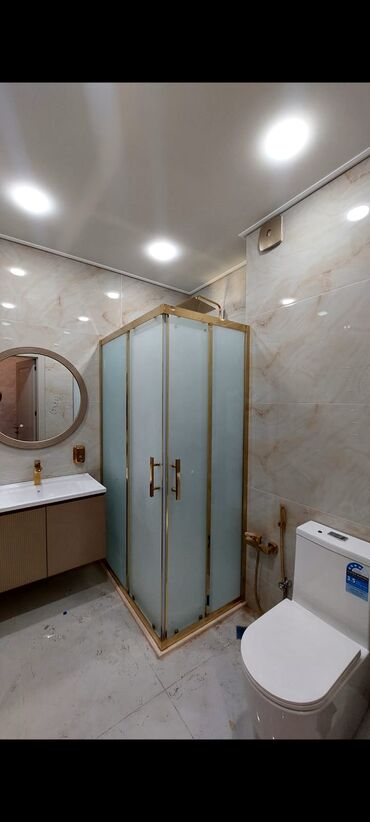 Duş kabinaları, arakəsmələr: Yeni Arakəsmə, Künc üçün, Pulsuz çatdırılma — 20