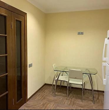 Uzunmüddətli kirayə mənzillər: Nərimanov Metrosu Yaxınlığında Kiraye Mənzil Qaz Su işıq Daimidir — 3
