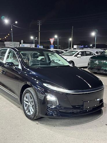 hongqi e: Roewe : 2025 г., 5.5 л, Автомат, Электромобиль, Седан — 5