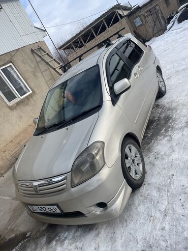 Toyota: Toyota Raum: 2003 г., 1.5 л, Автомат, Бензин, Универсал