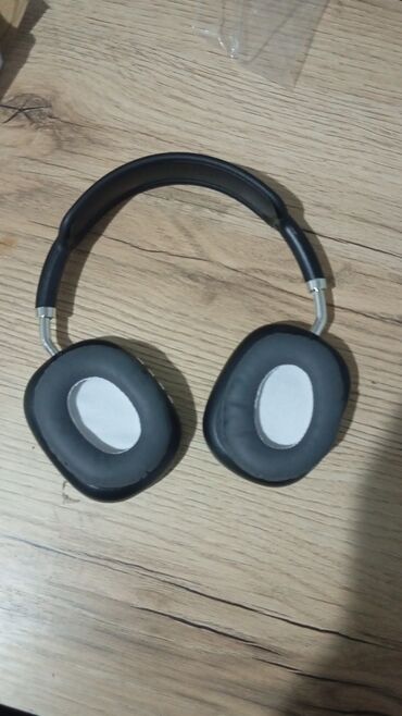 наушники на одно ухо с микрофоном: Беспроводные накладные наушники PG - Форм‑фактор