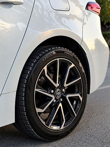 corolla 2022: Toyota Levin: 2021 г., 1.8 л, Автомат, Гибрид, Седан — 5