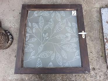 platneni ormar: Tri prozora bez okvira različitih dimenzija: 1: 65x52,5cm, 2: 67x62cm — 6
